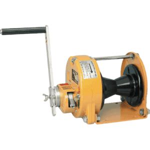Up to 1000 kg in single line. . Manual capstan winch